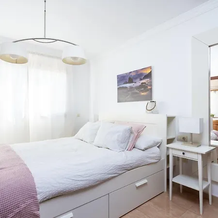 Nuria Apartment *