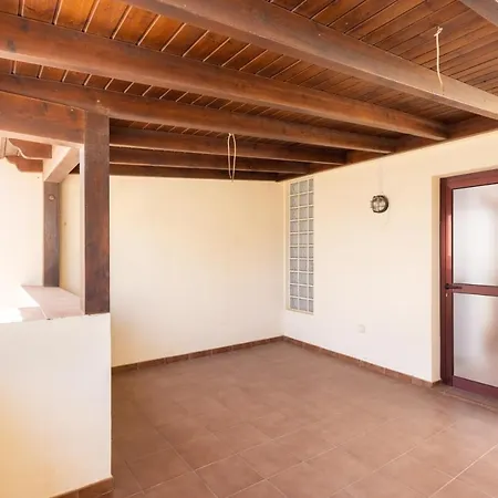 Nuria Apartment